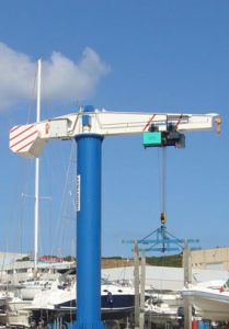 gru a bandiera per alaggio imbarcazioni Venturini Service srl